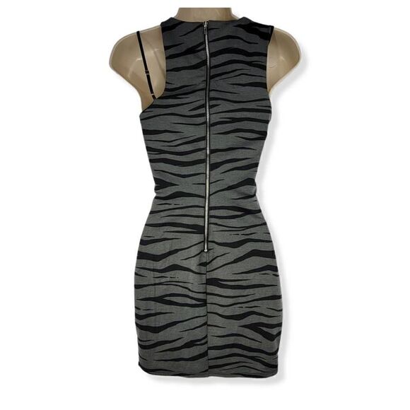 Material Girl Tiger Print bodycon  Mini Dress  Small Juniors - Picture 2 of 2